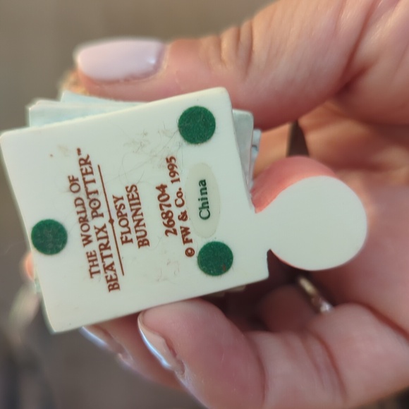 The Tale of the Flopsy Bunnies- Beatrix Potter - Picture 4 of 4